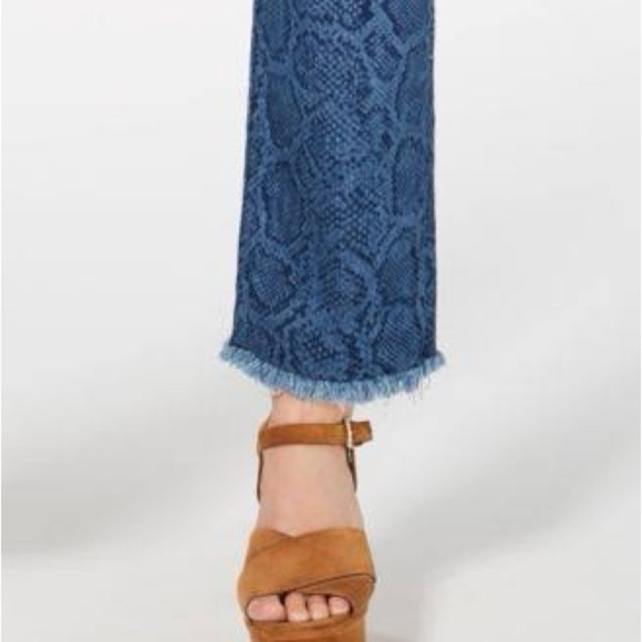 Michael Kors snake print denim jeans raw hem - Picture 9 of 11